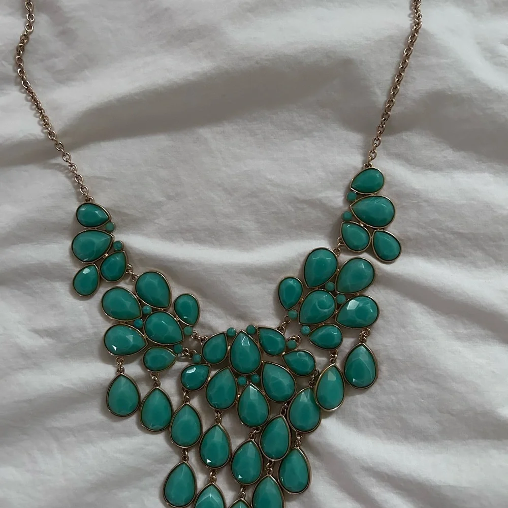 Elegant Gold and aqua retro statement bib Teardrop Necklace - Picture 6 of 6